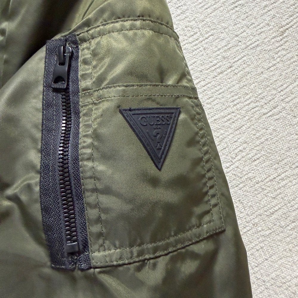 GUESS Men’s Olive Green Bomber Jacket Pocket Triangle Logo XL - Picture 5 of 10
